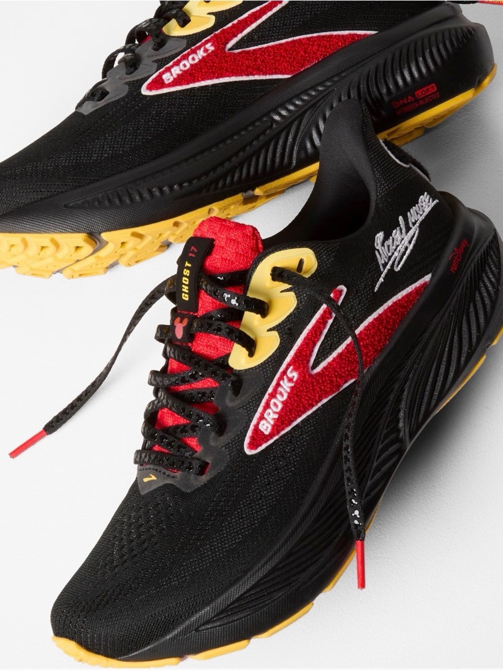 Brooks Ghost 17 Women’s Running Shoes — Mickey Mouse